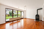 WINDISCH - Gepflegtes REH mit Einliegerwhg. in familienfreundlicher Lage von Gröbenzell - bezugsfrei - Reihenendhaus Gröbenzell | Angebot:26297196
