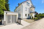 WINDISCH - ERSTBEZUG! Hochwertige 2-Zi.-DG - Wohnung mit EBK, Balkon und privatem Garten - Dachgeschoßwohnung Gröbenzell | Angebot:26764137